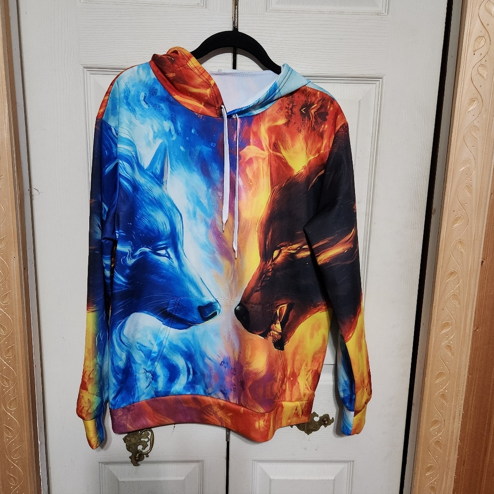 Colorful Wolf Graphic Hoodie - Picture 4 of 10